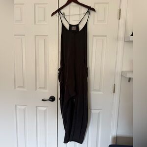 Free People Hot shot Onesie
M
Washed Black
WORN ONCE